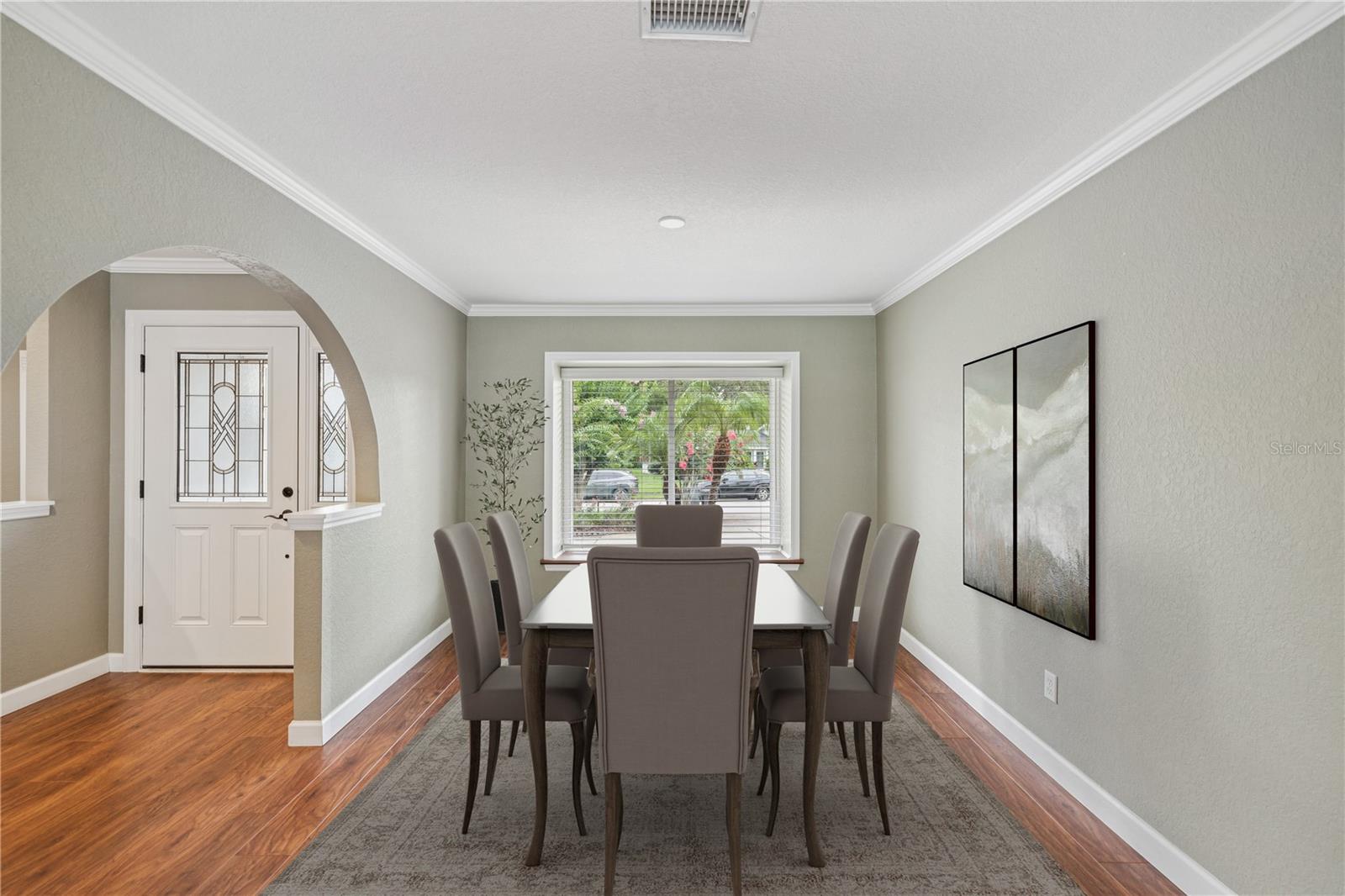 2827 OAK TREE LANE