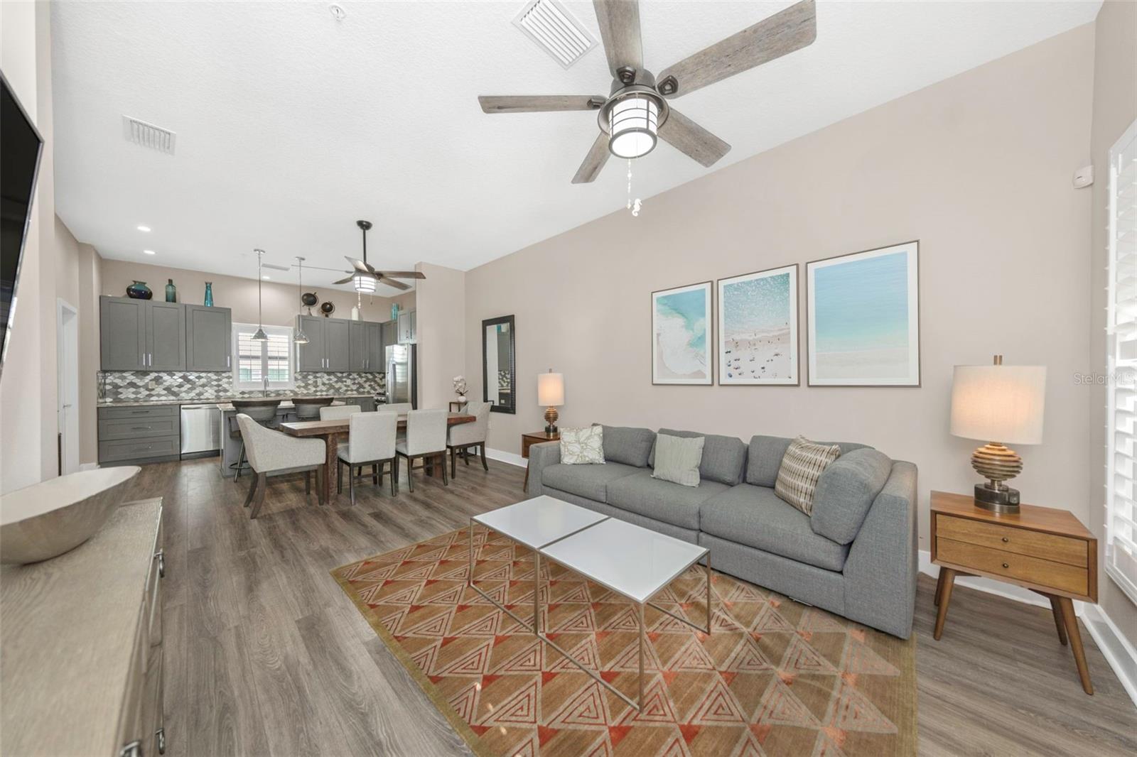 HIGHLAND TWNHMS - Residential