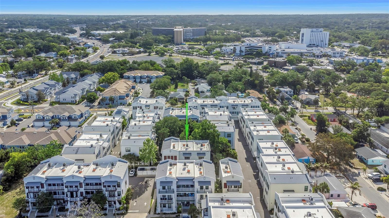 HIGHLAND TWNHMS - Residential