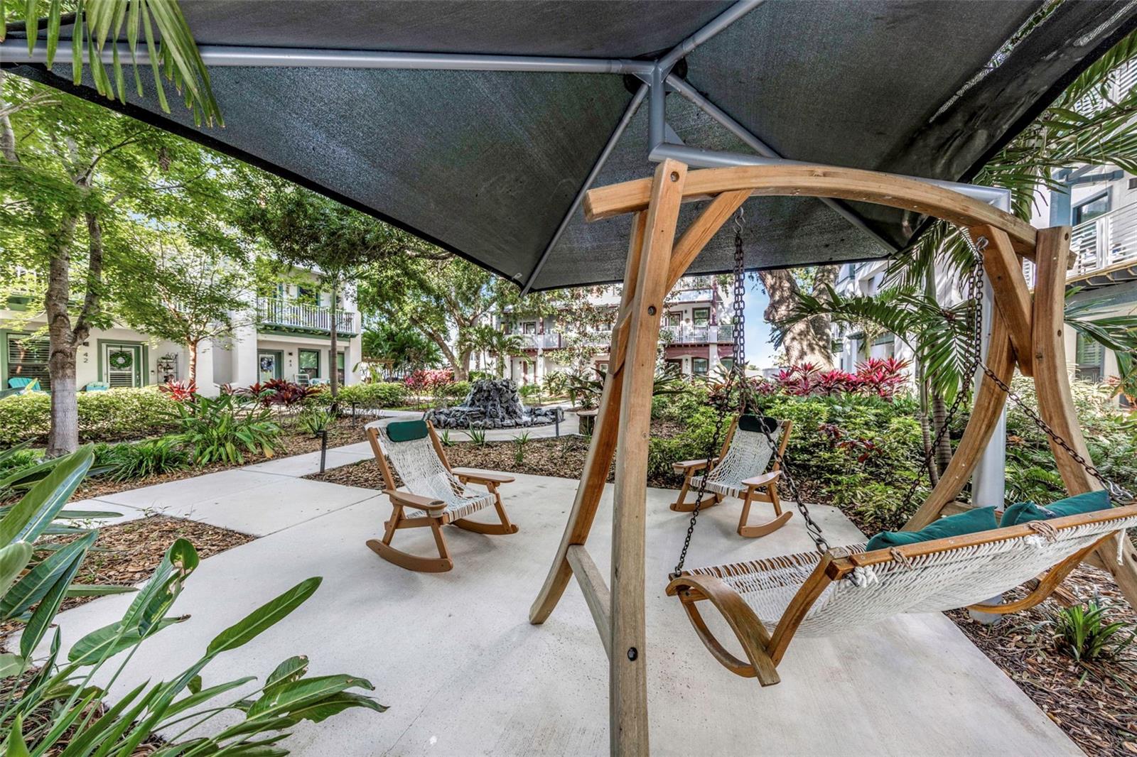 HIGHLAND TWNHMS - Residential