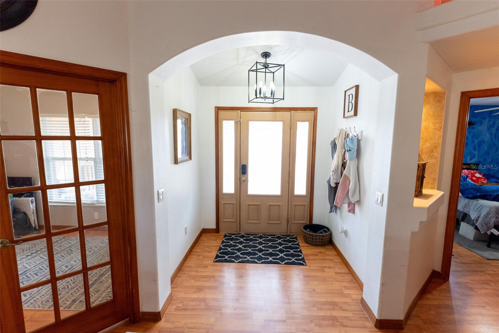 SILVER SPRINGS SHORES - Residential