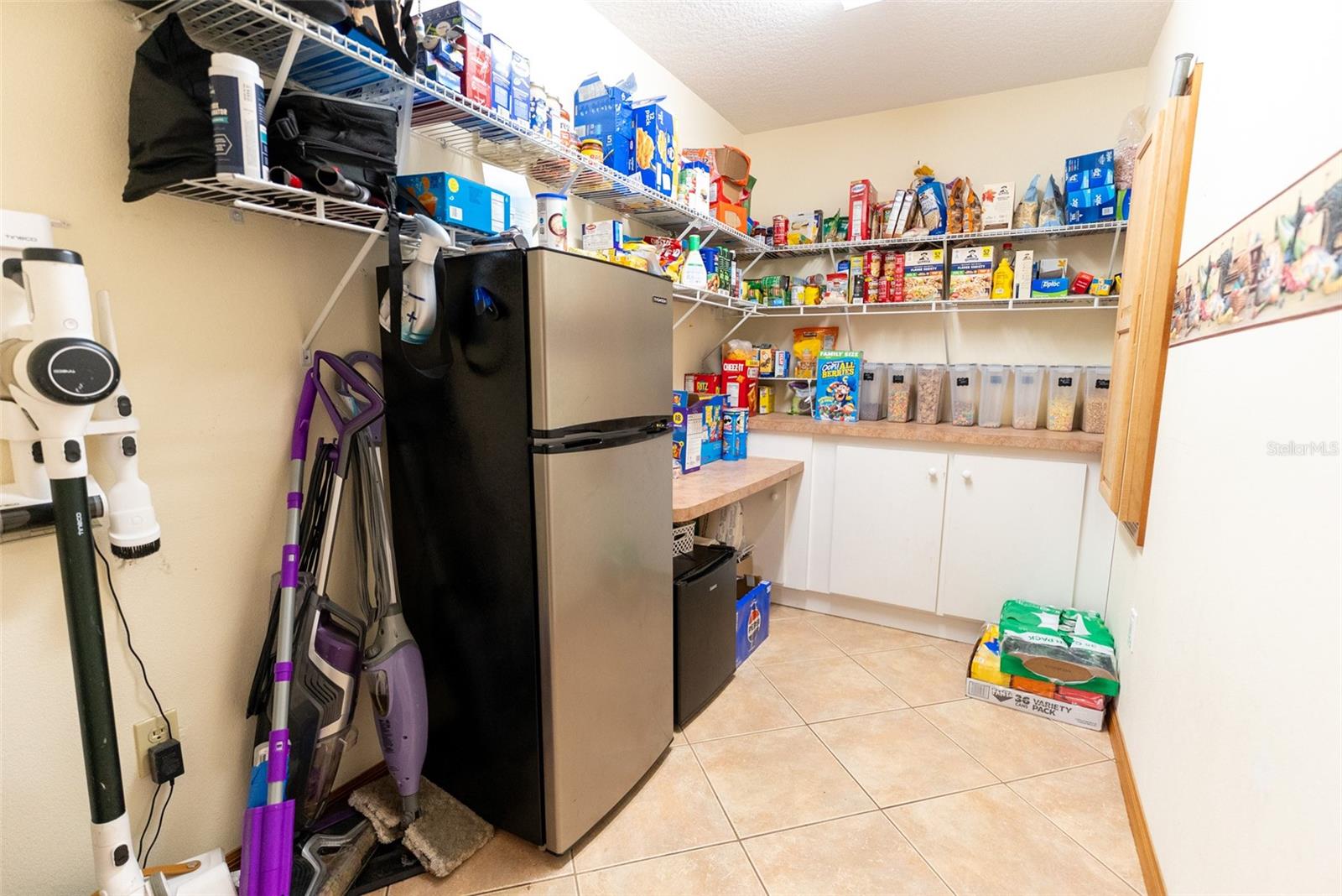 SILVER SPRINGS SHORES - Residential