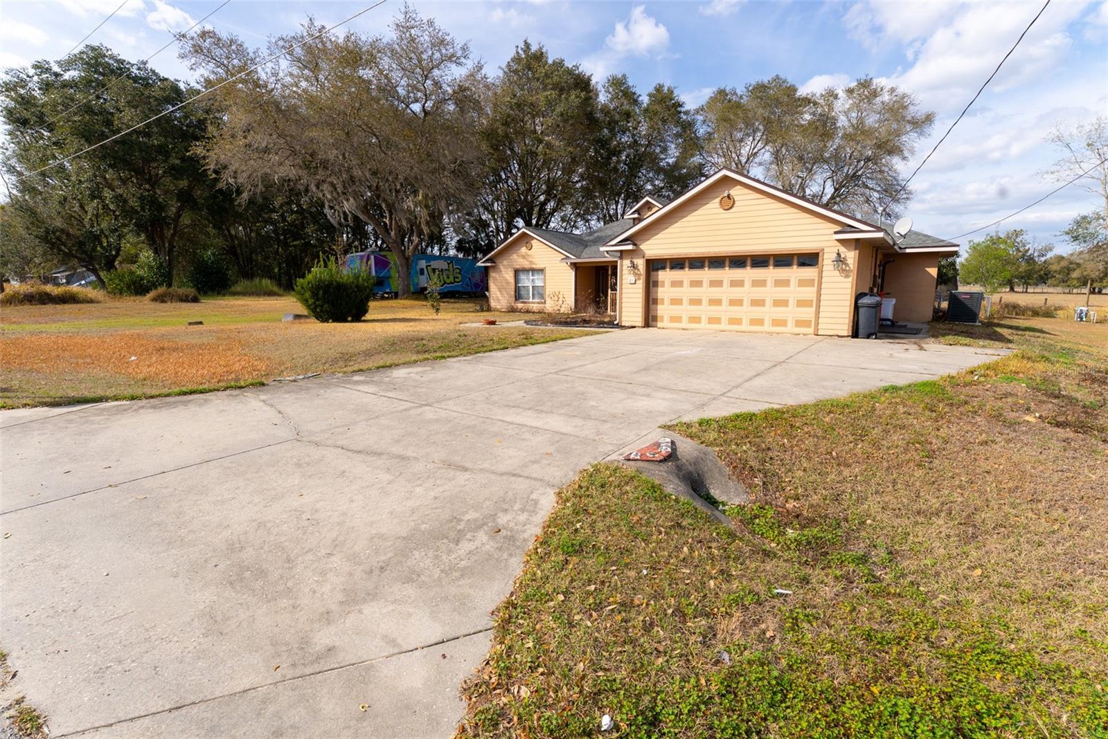 SILVER SPRINGS SHORES - Residential