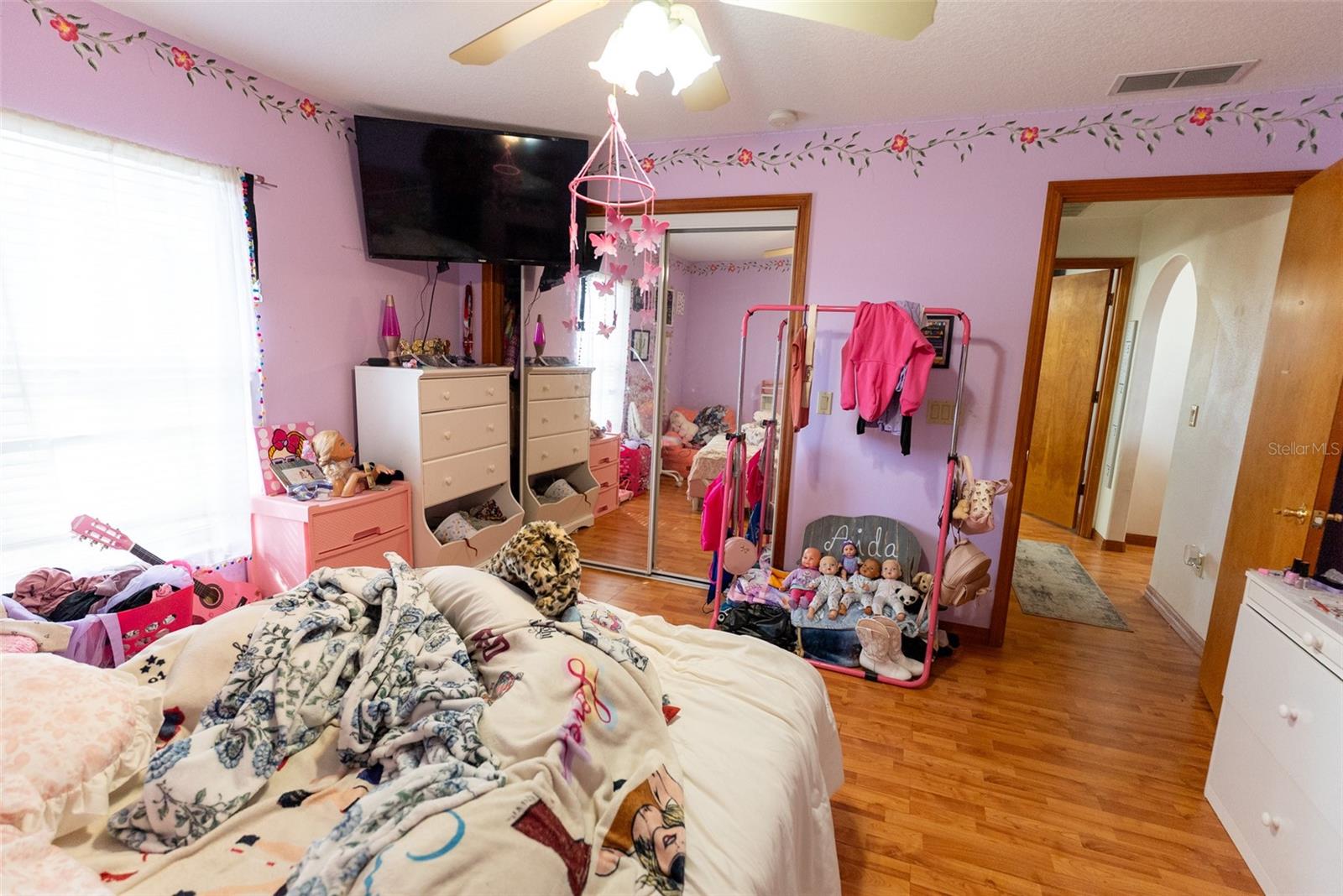 SILVER SPRINGS SHORES - Residential