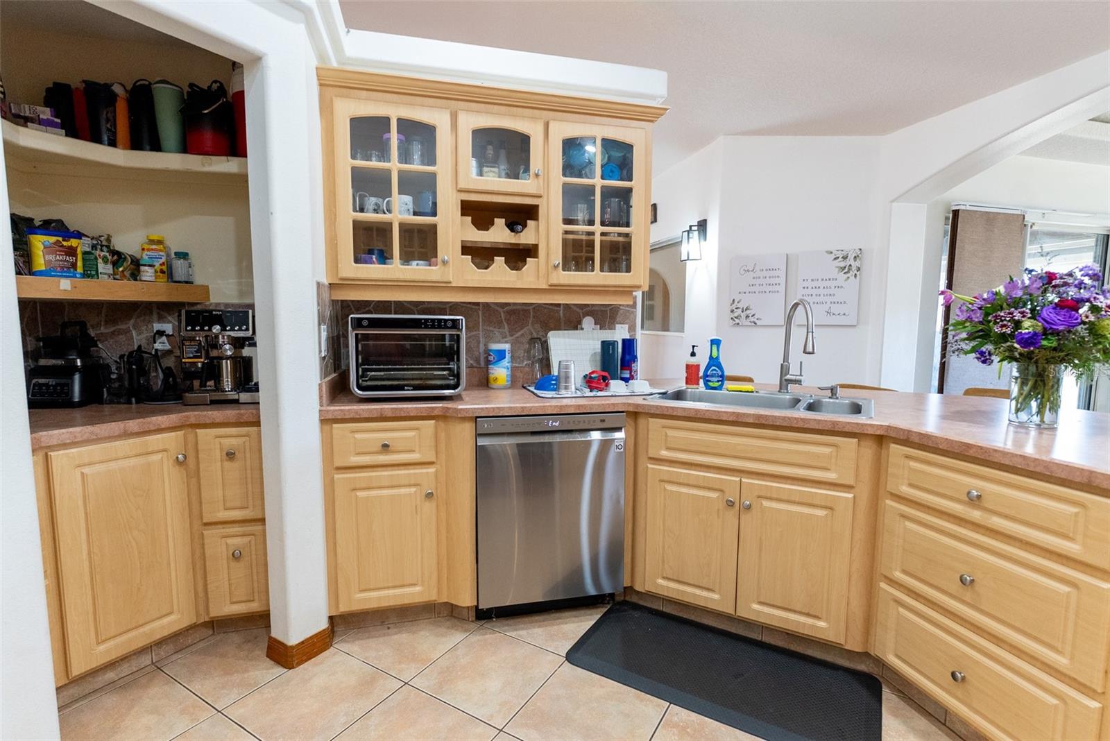 SILVER SPRINGS SHORES - Residential