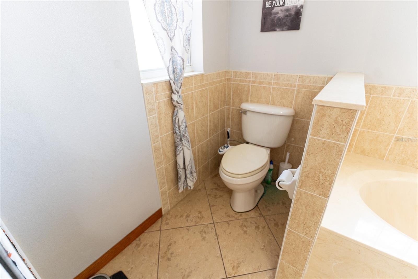 SILVER SPRINGS SHORES - Residential