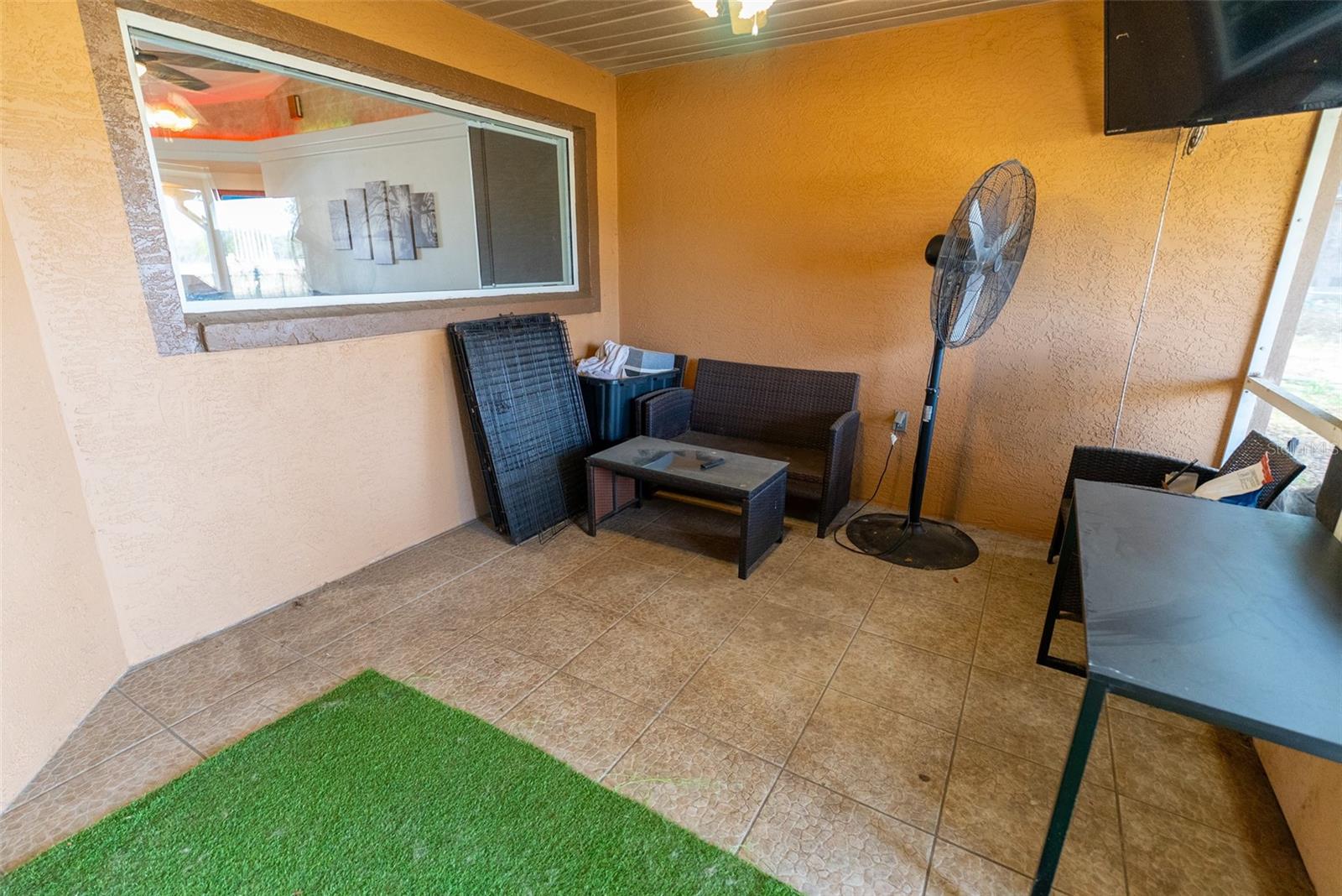 SILVER SPRINGS SHORES - Residential