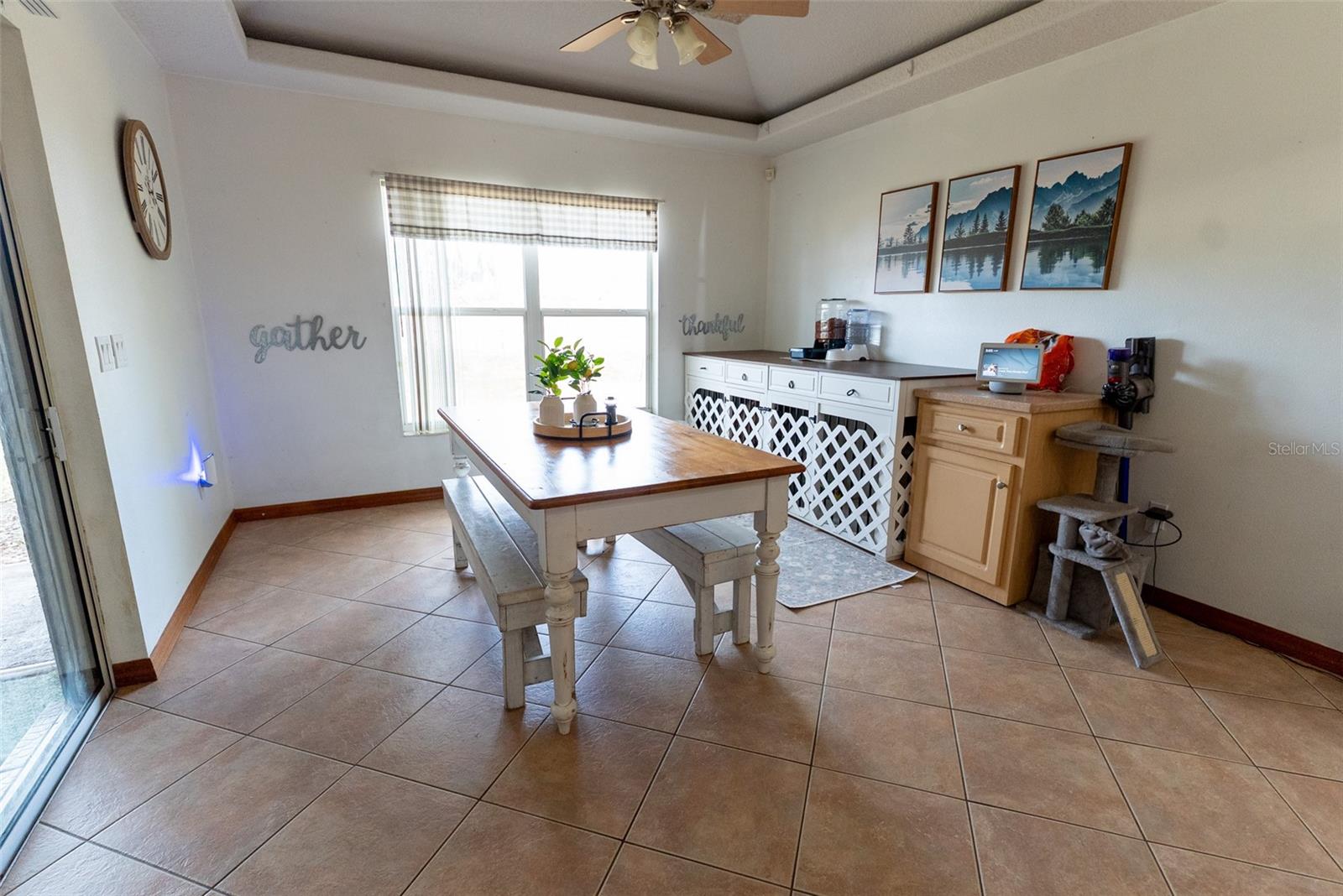 SILVER SPRINGS SHORES - Residential