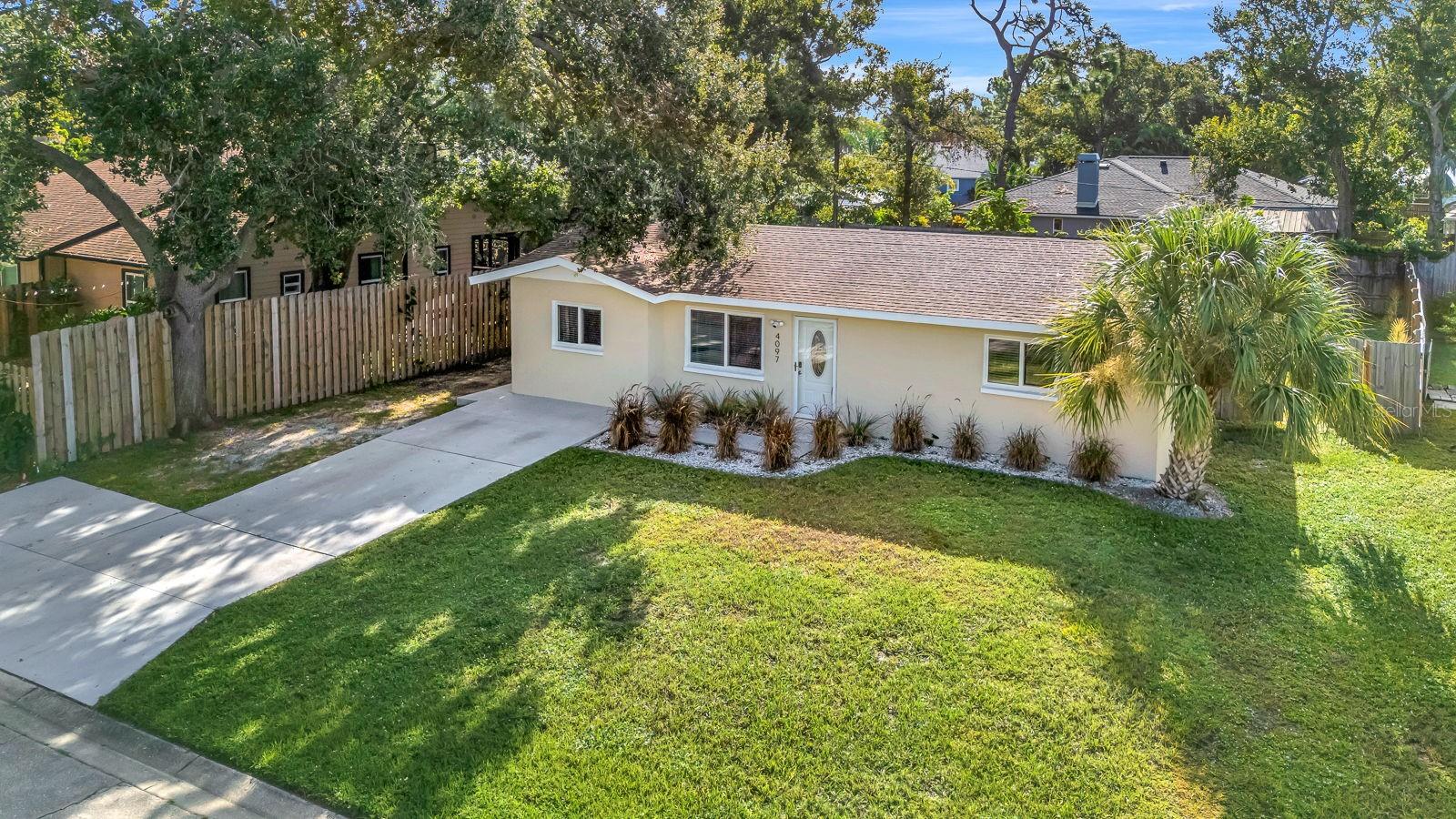 LAKE SARASOTA - Residential