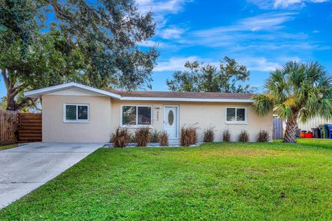 Photo of 4097 Malden Drive, Sarasota, FL 34241 (MLS # A4667119)
