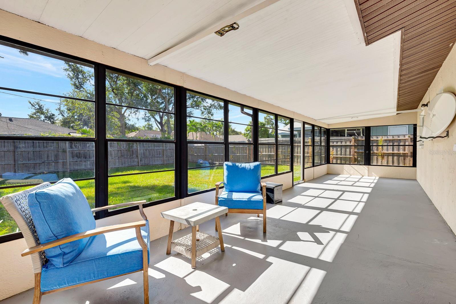 LAKE SARASOTA - Residential