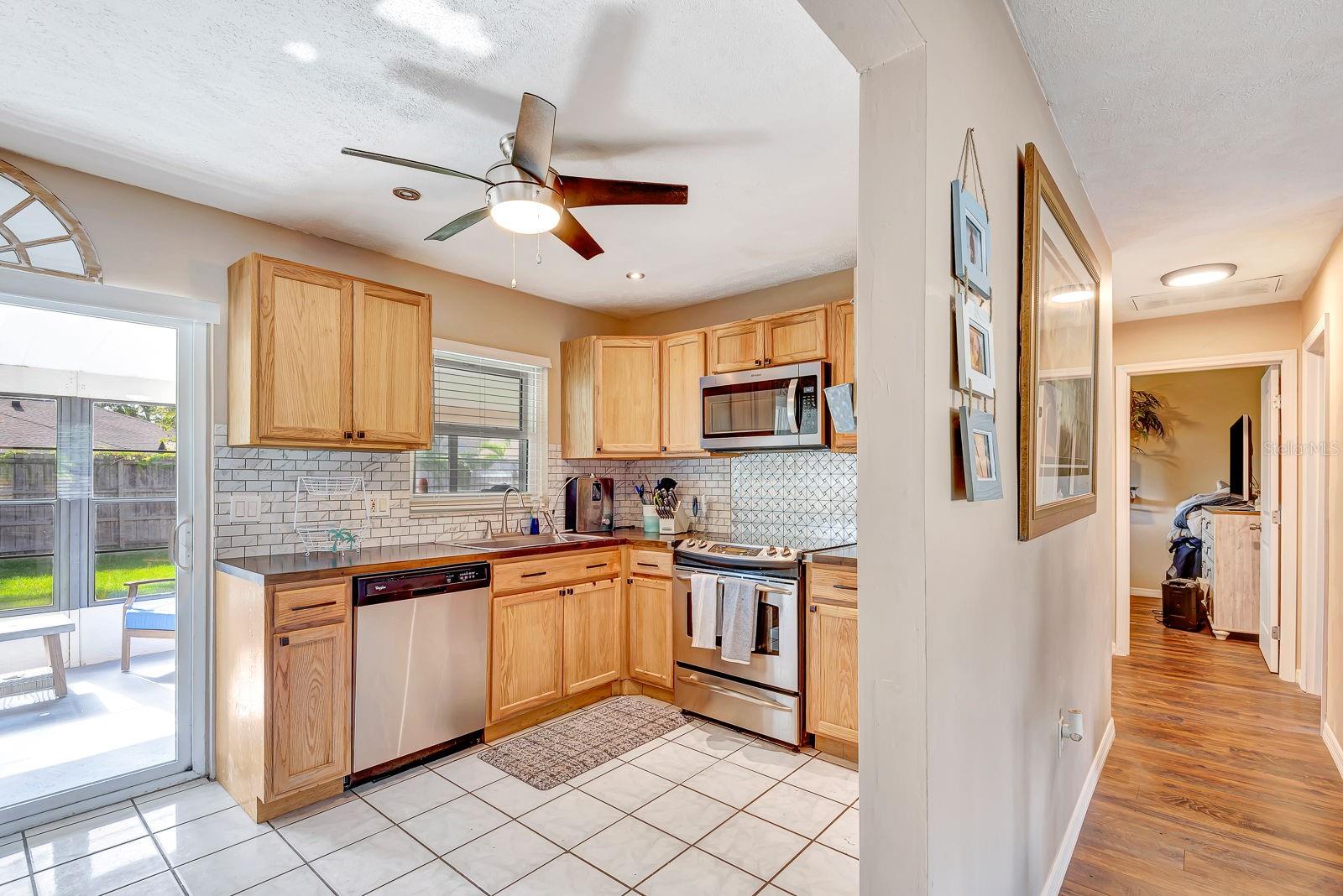 LAKE SARASOTA - Residential