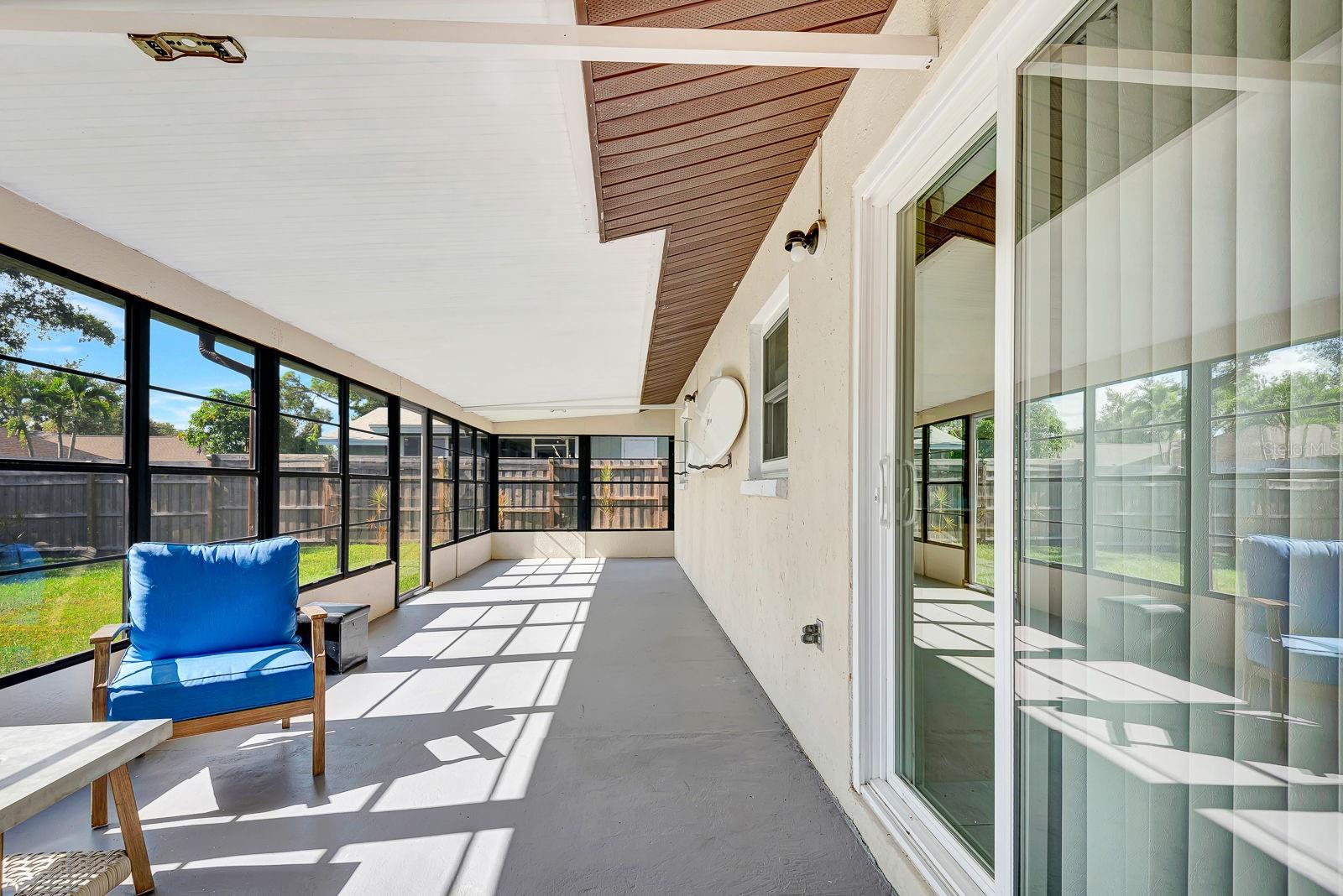 LAKE SARASOTA - Residential