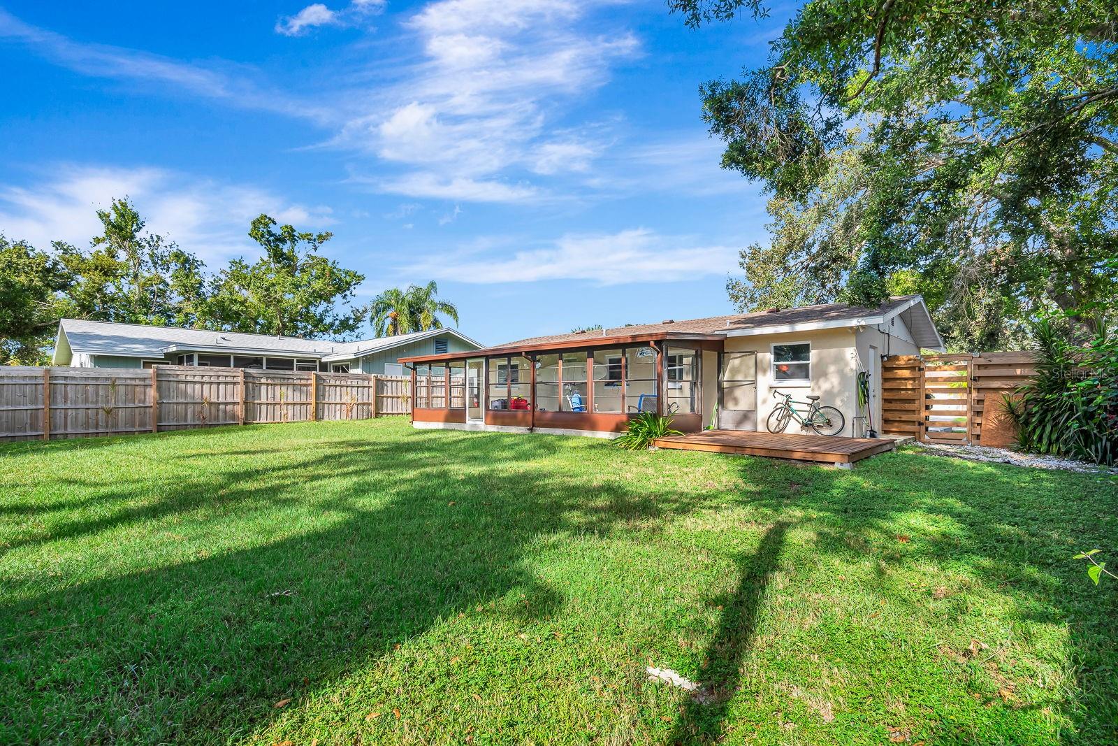 LAKE SARASOTA - Residential