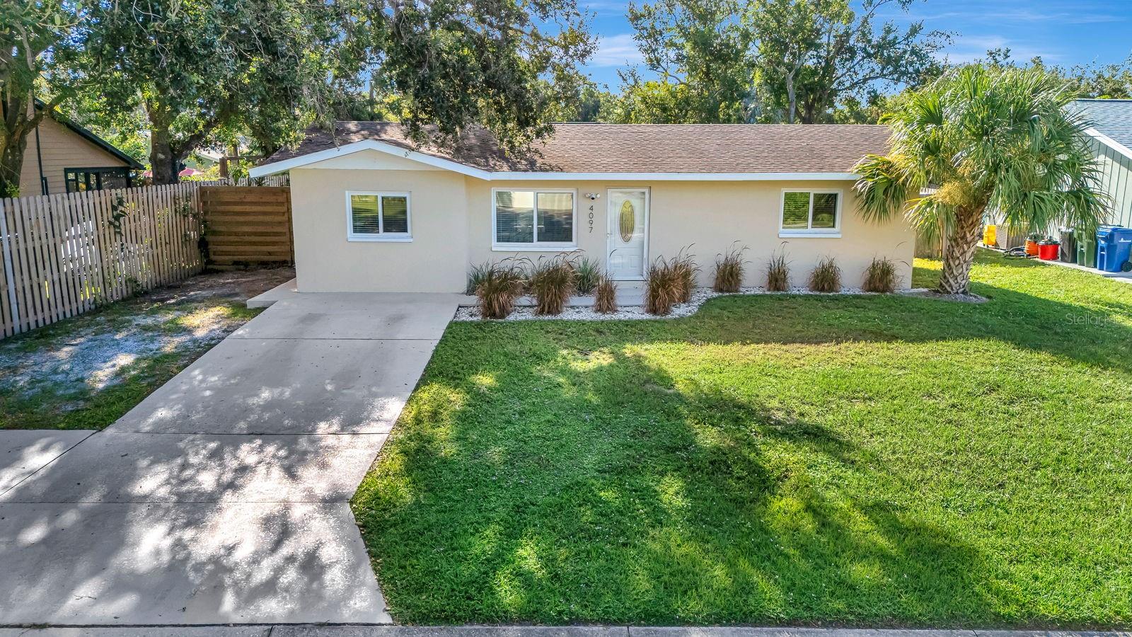 LAKE SARASOTA - Residential