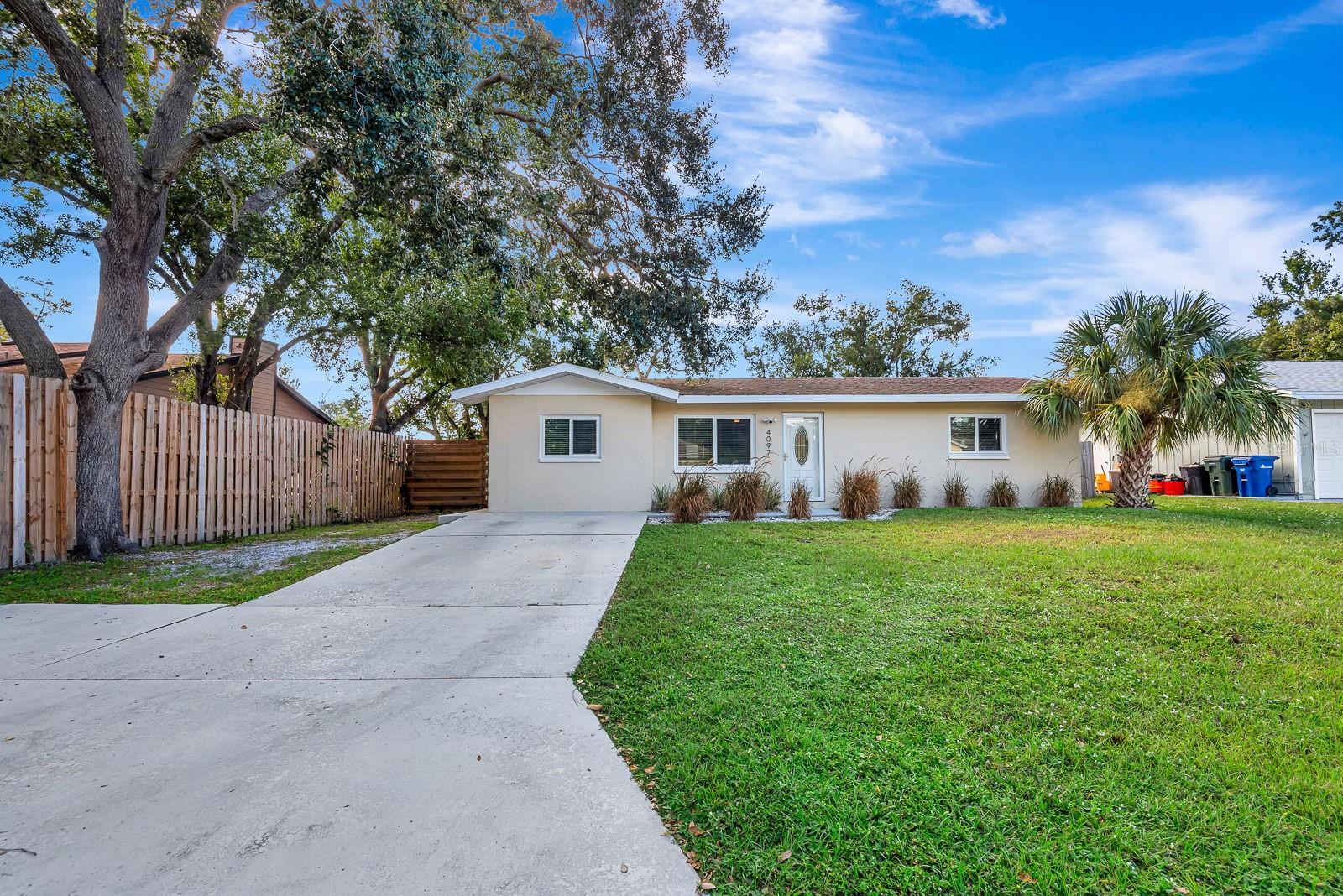 LAKE SARASOTA - Residential