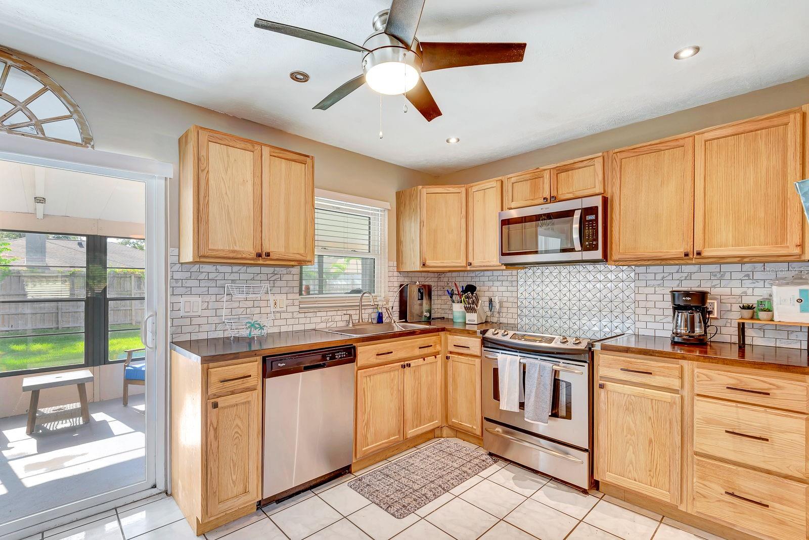 LAKE SARASOTA - Residential