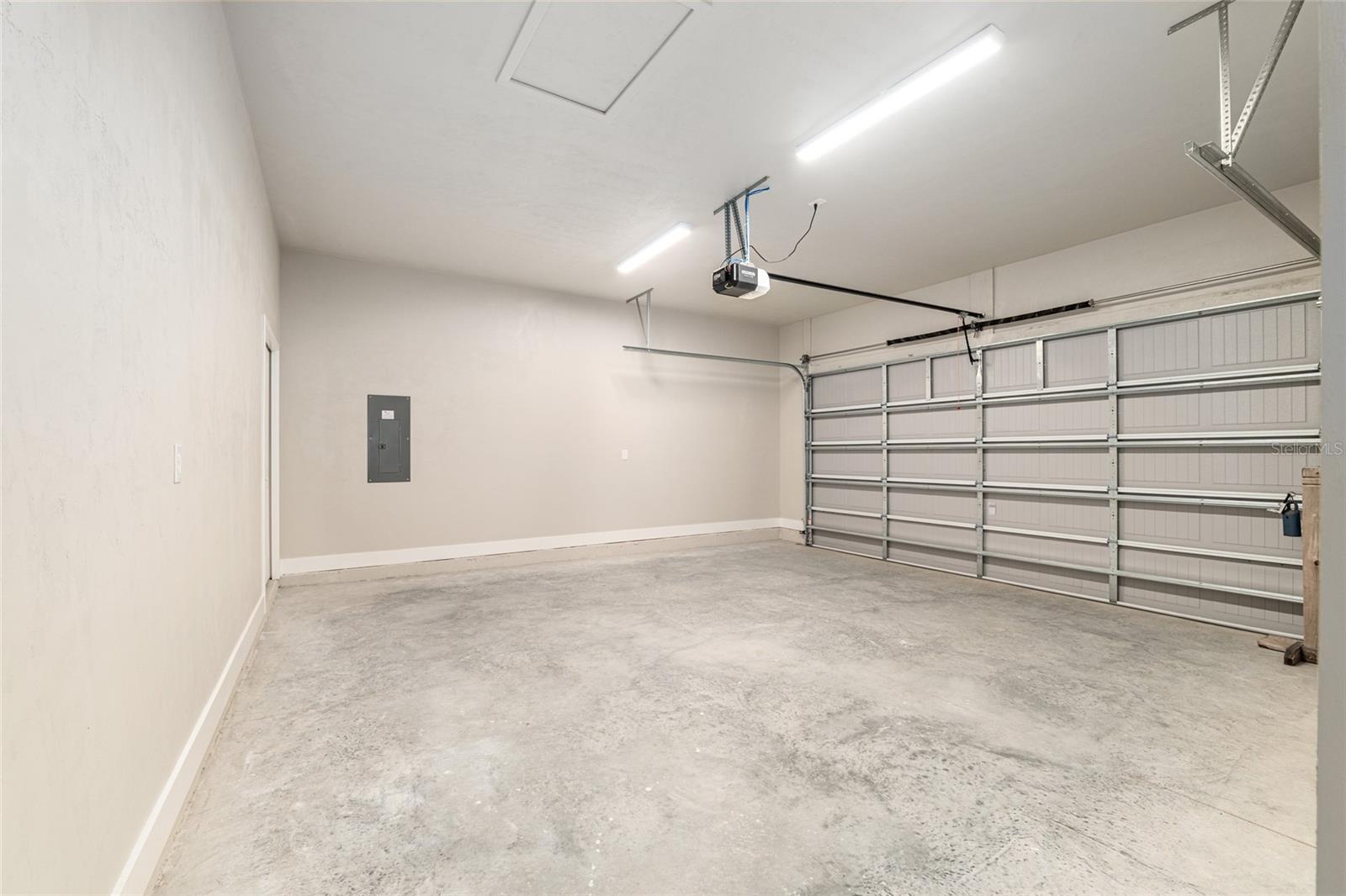 FAIRWAY POINTE AT WEST END - Residential