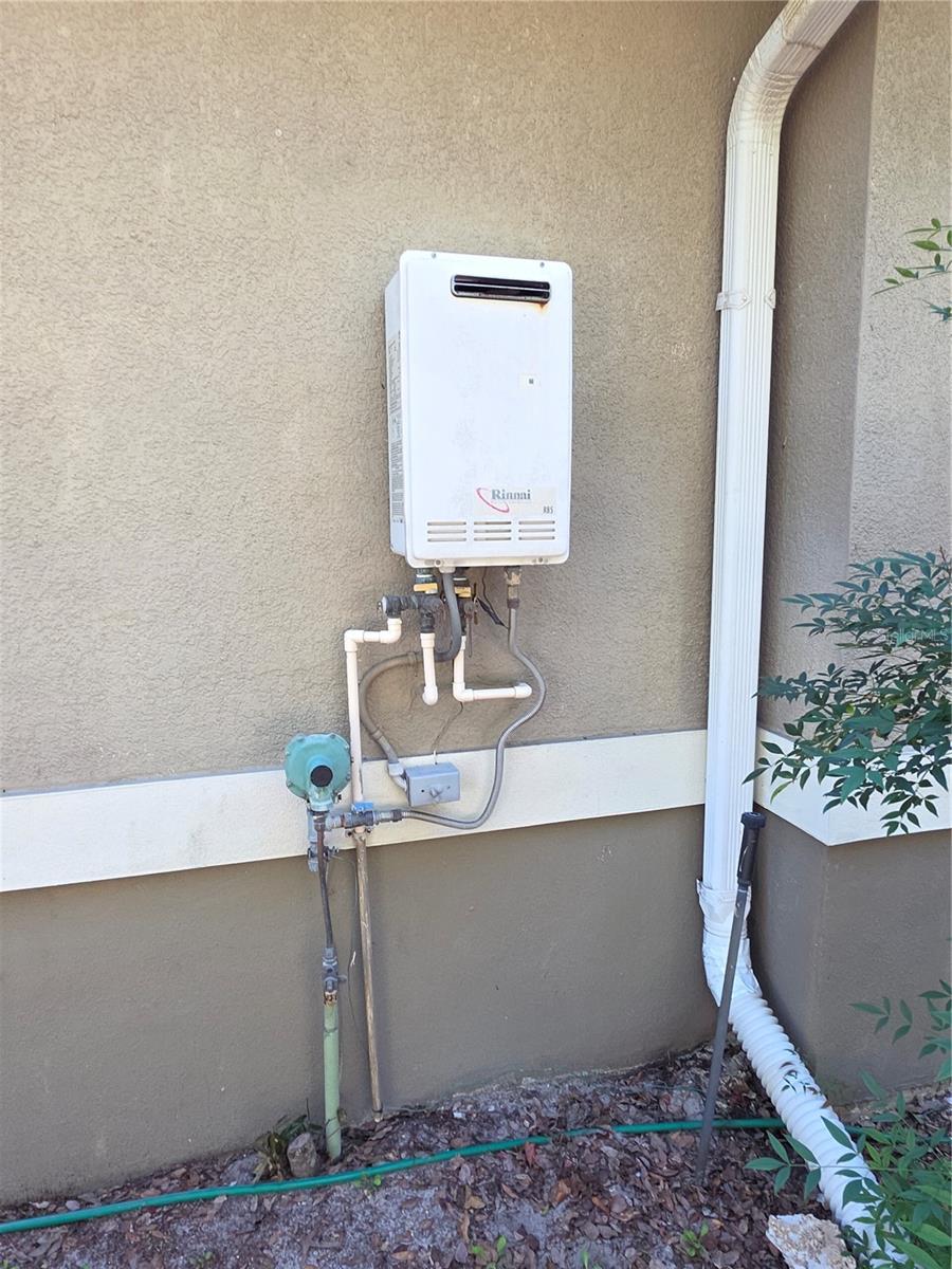 SPRING HILL - Residential