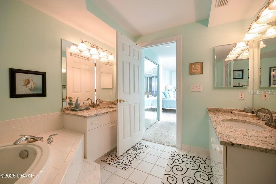 TOWERS AT PONCE INLET TOWER 01 CONDO - Residential