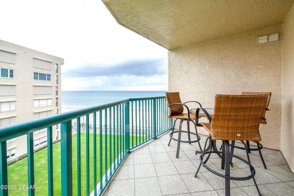 TOWERS AT PONCE INLET TOWER 01 CONDO - Residential