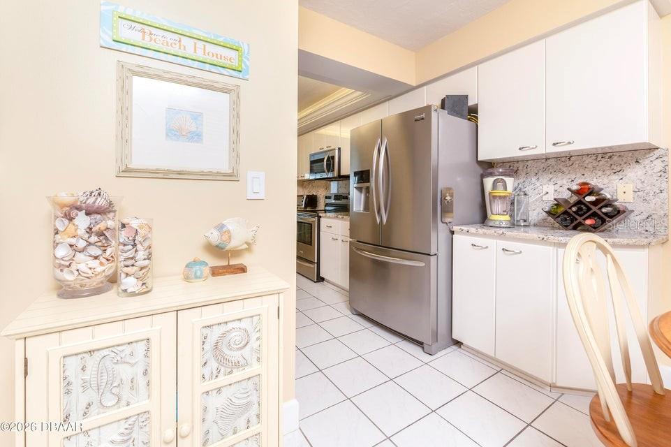 TOWERS AT PONCE INLET TOWER 01 CONDO - Residential