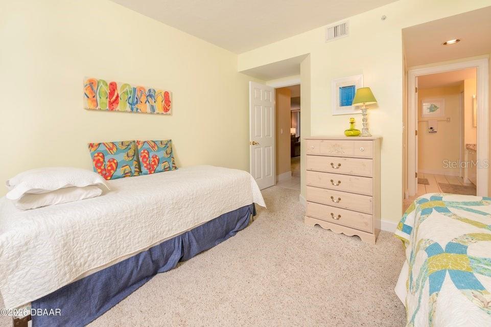 TOWERS AT PONCE INLET TOWER 01 CONDO - Residential