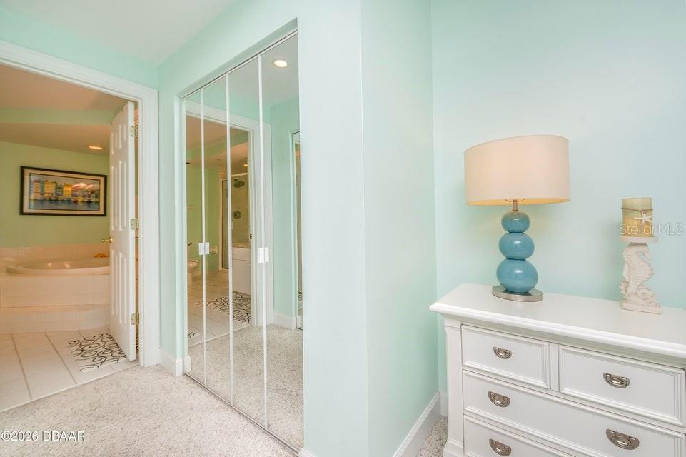 TOWERS AT PONCE INLET TOWER 01 CONDO - Residential