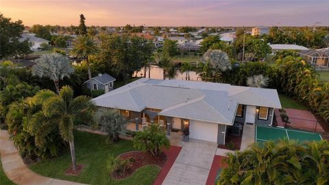 104 FREE COURT SE PORT CHARLOTTE FL 33952