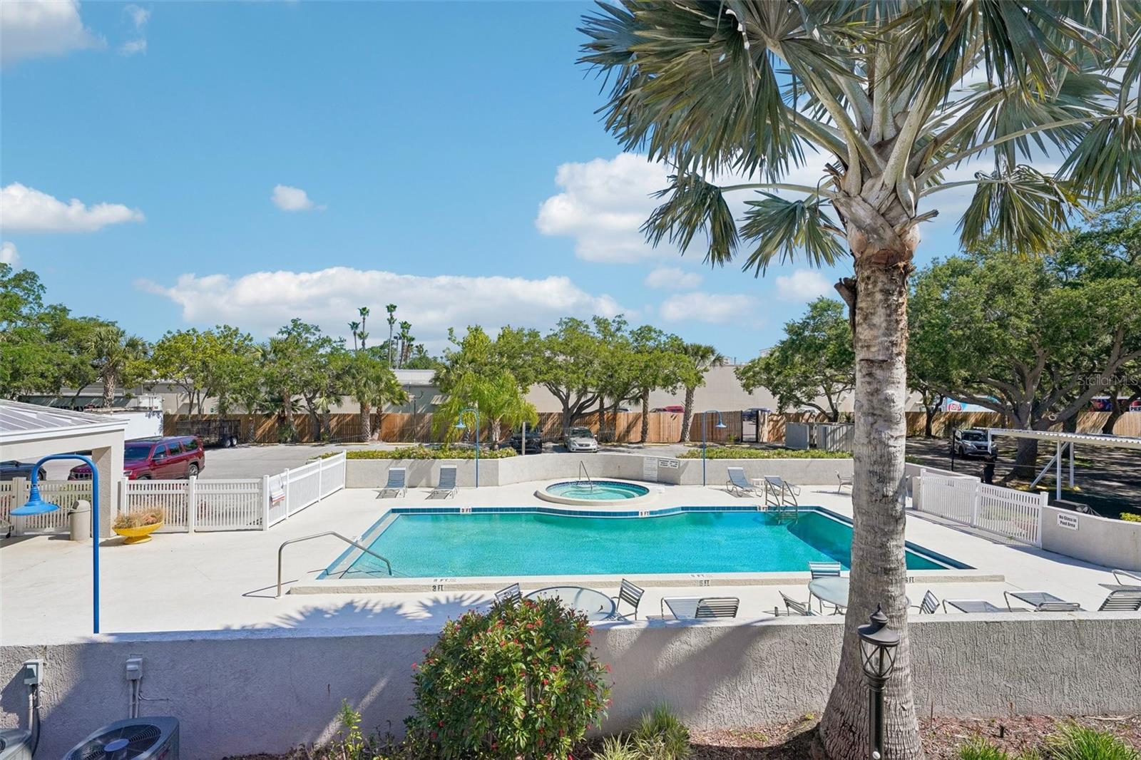 MAIDSTONE CONDO - Residential