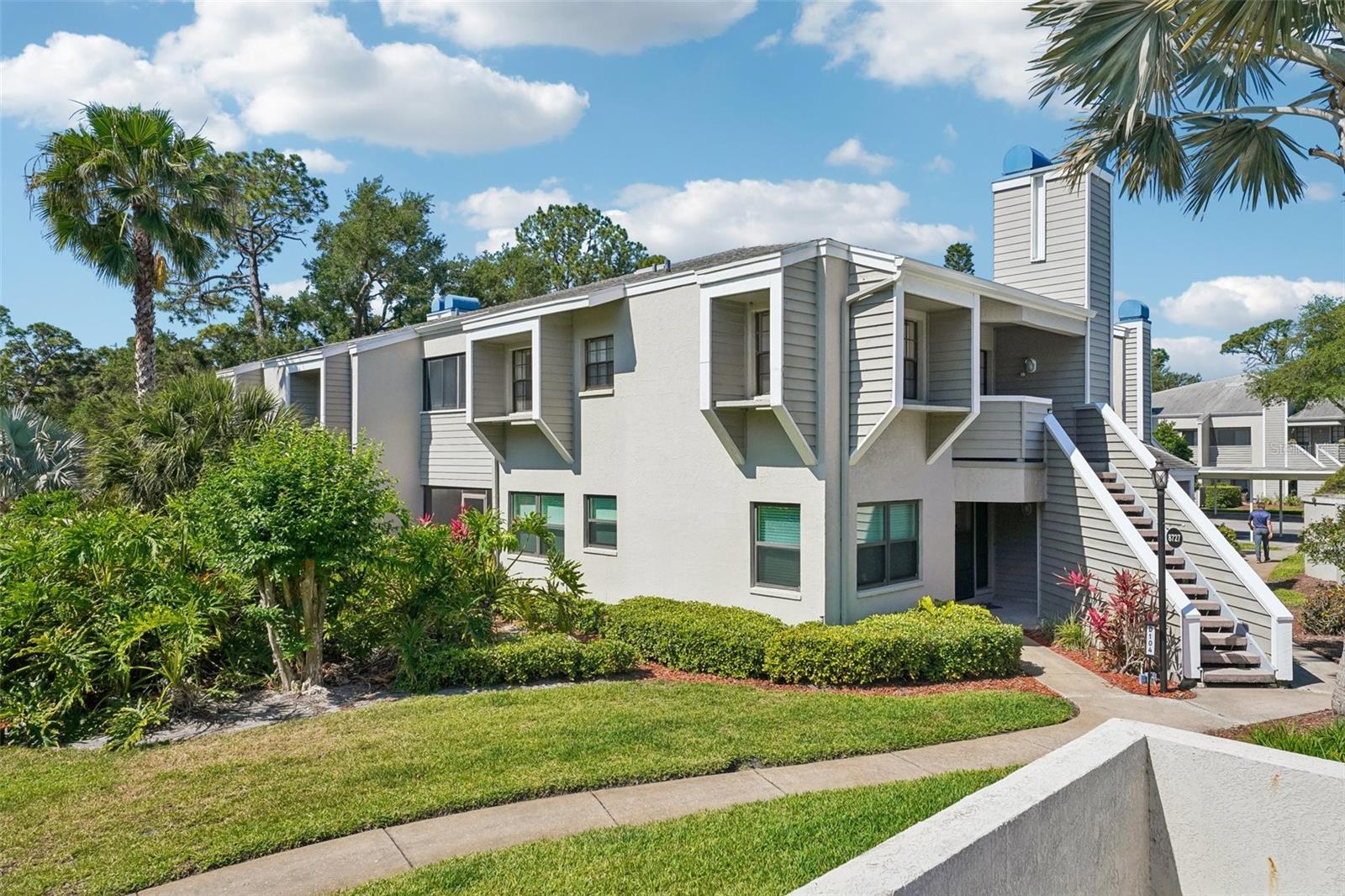 MAIDSTONE CONDO - Residential