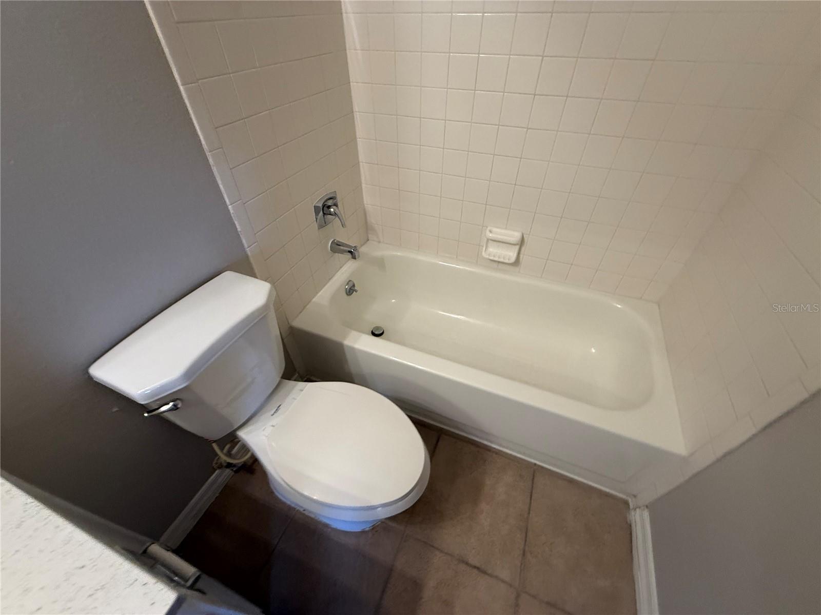 COUNTRY HILLS UNIT ONE D - Residential