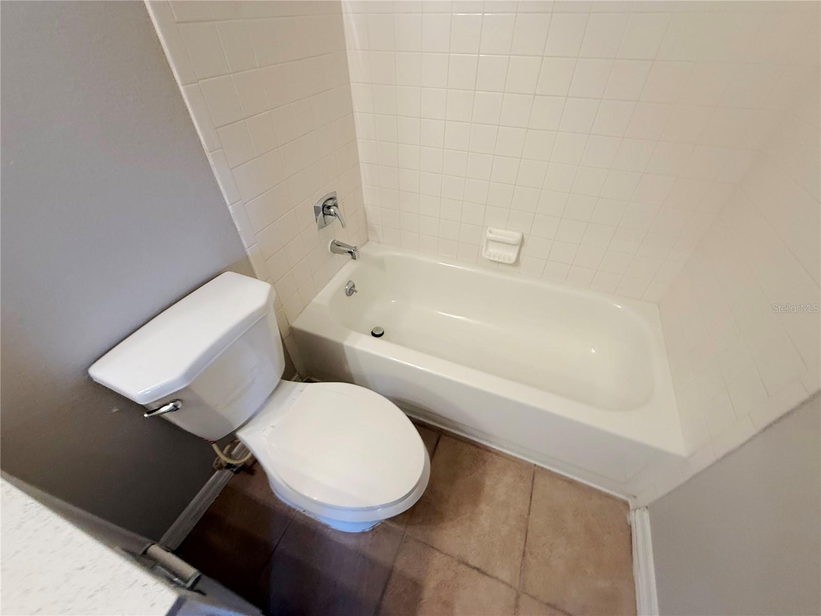 COUNTRY HILLS UNIT ONE D - Residential