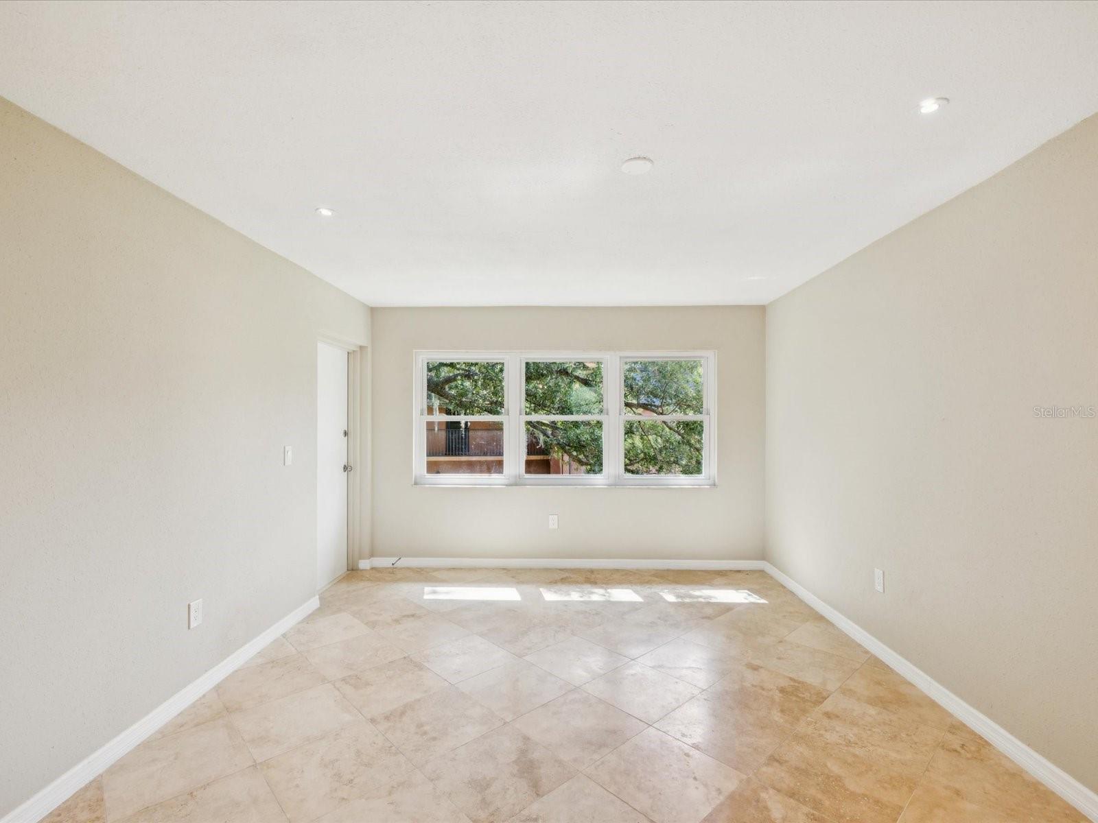 COVE SPGS CONDO - Residential