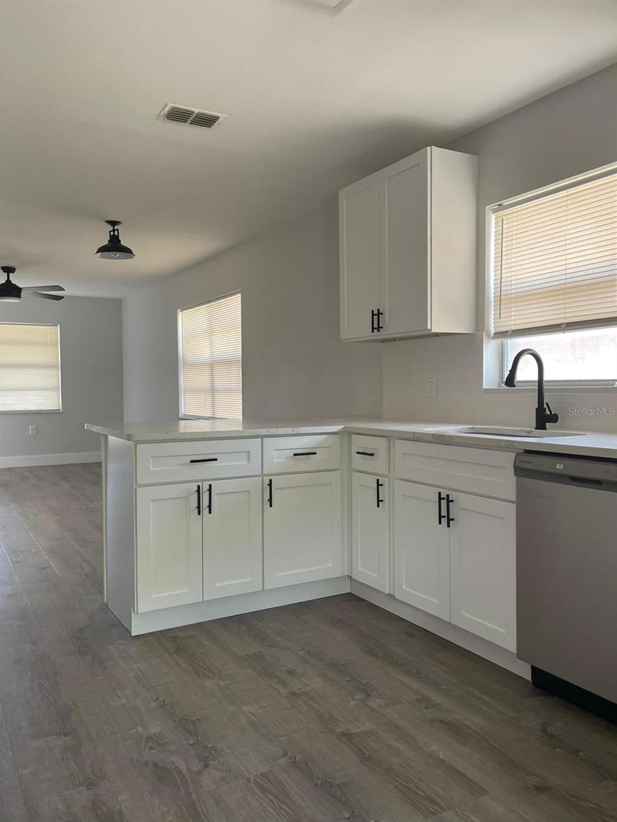 854 SHIRLEY ANN TRAIL 854/856