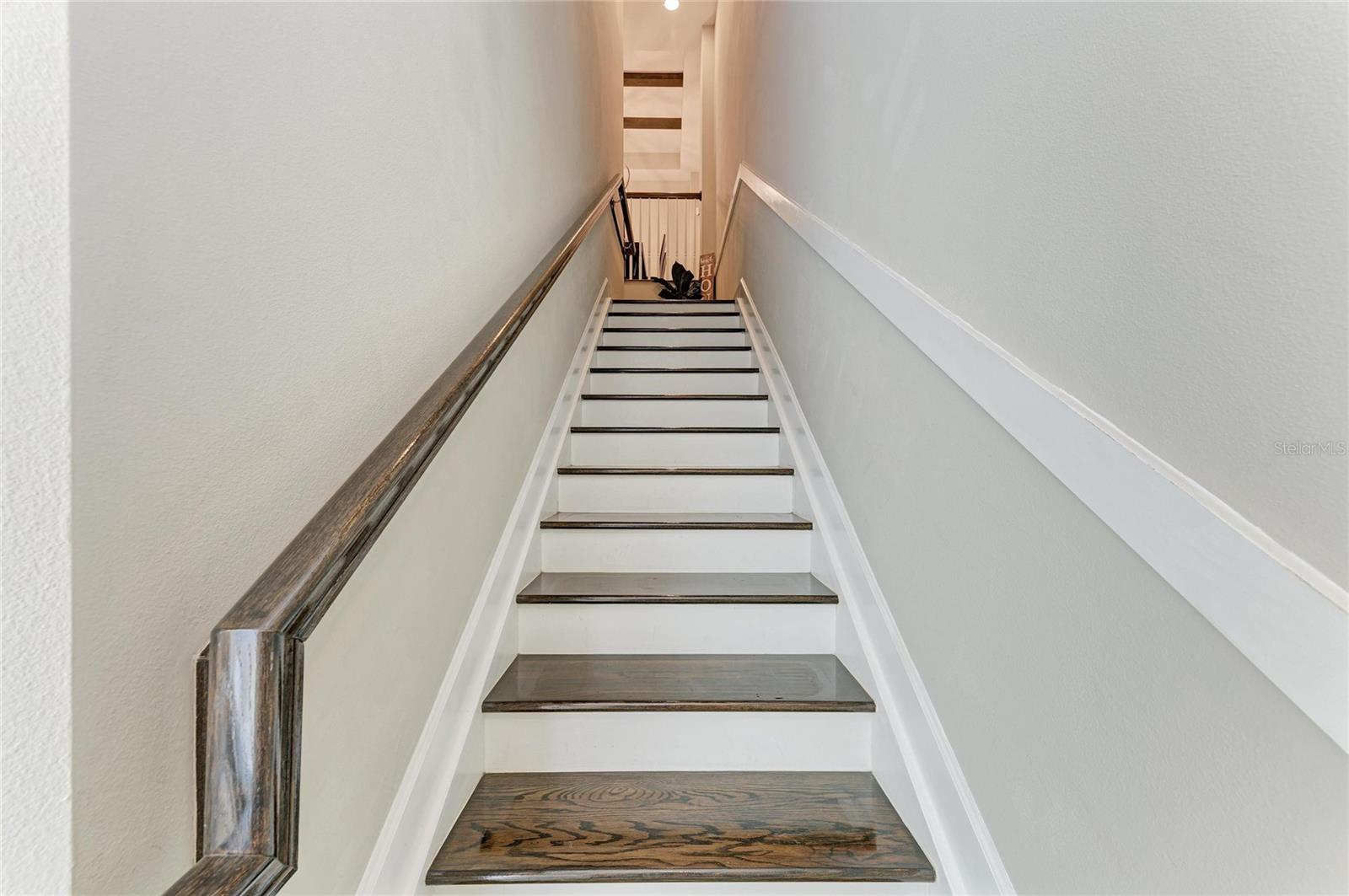 MANGROVE WALK ON HARBOUR ISLE PH 4 - Residential