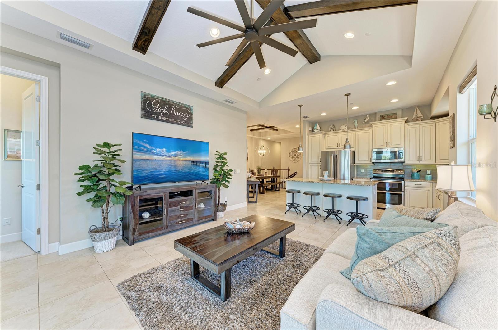 MANGROVE WALK ON HARBOUR ISLE PH 4 - Residential