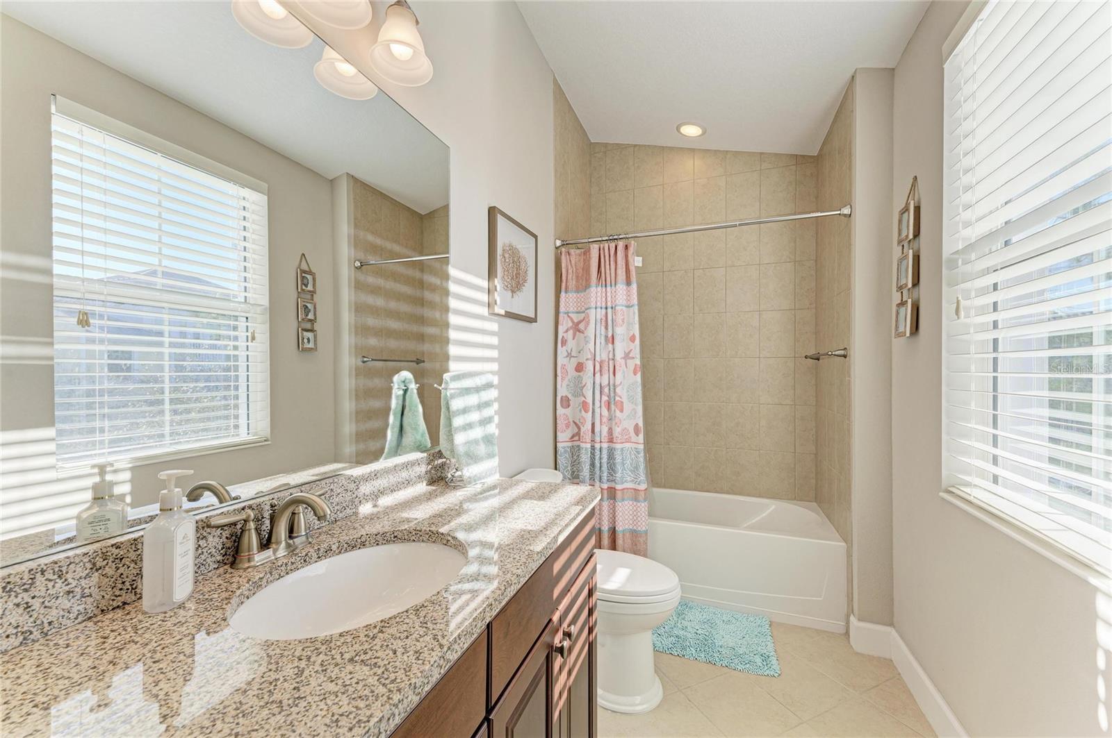 MANGROVE WALK ON HARBOUR ISLE PH 4 - Residential