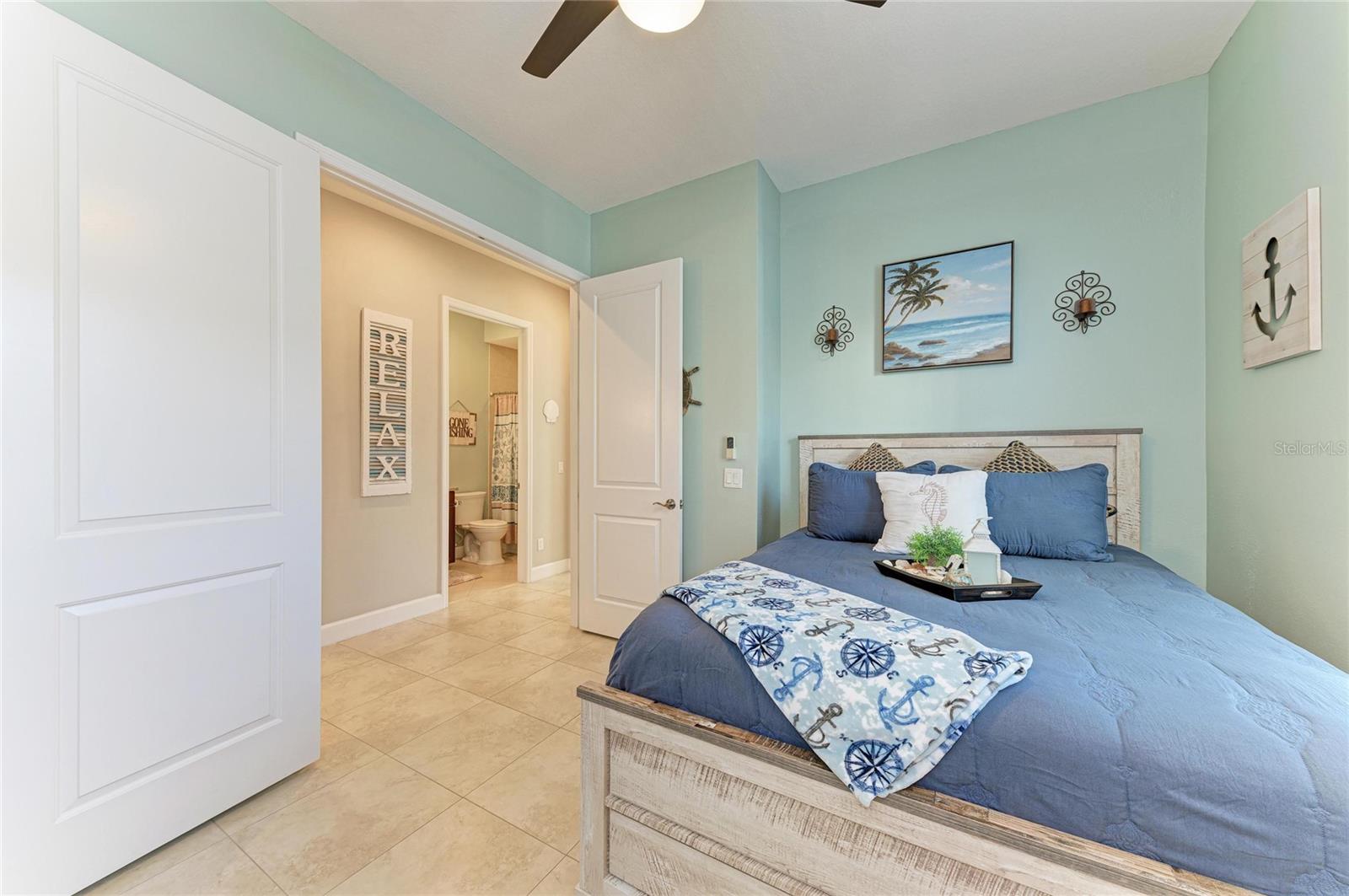 MANGROVE WALK ON HARBOUR ISLE PH 4 - Residential