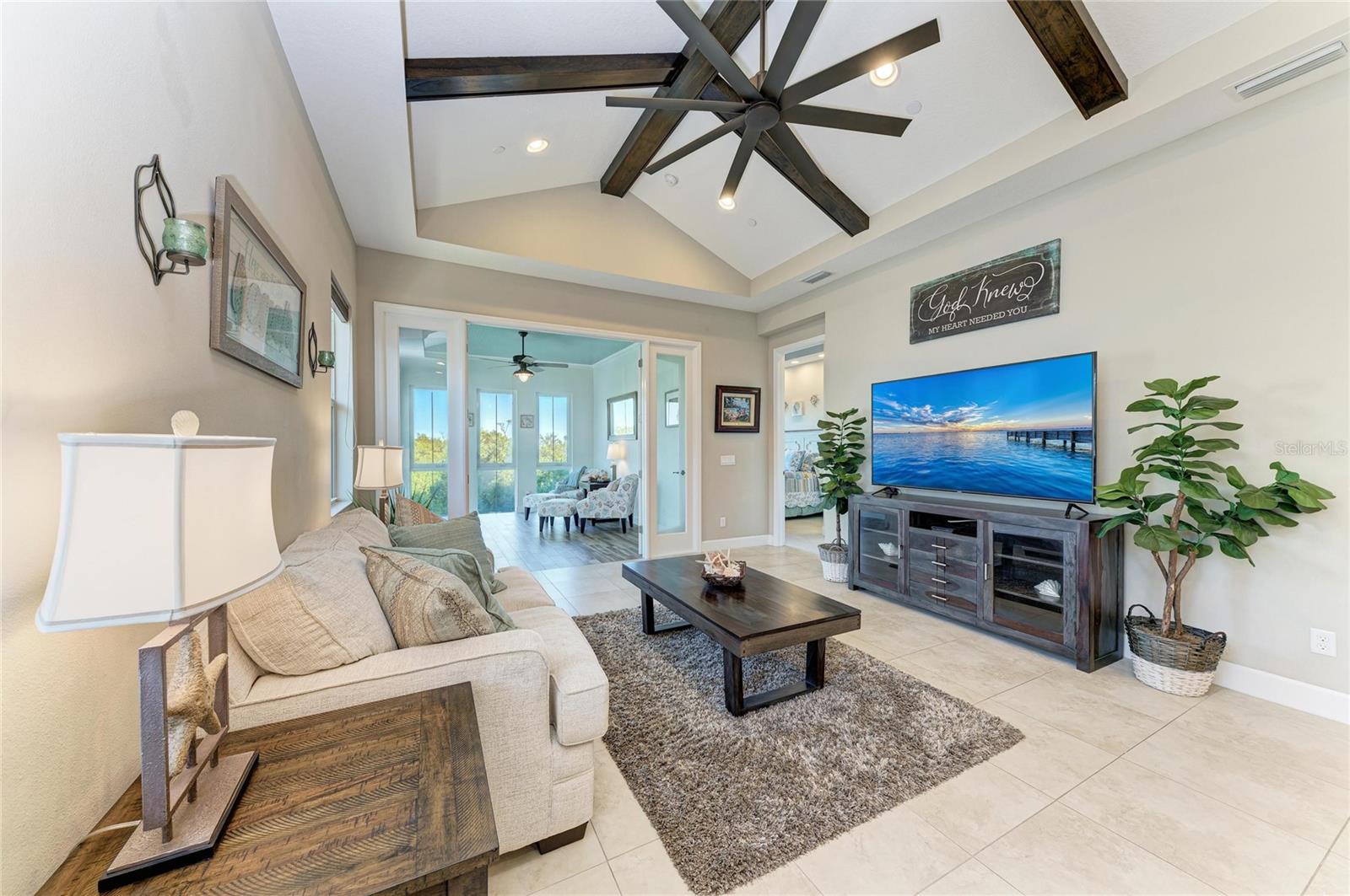 MANGROVE WALK ON HARBOUR ISLE PH 4 - Residential