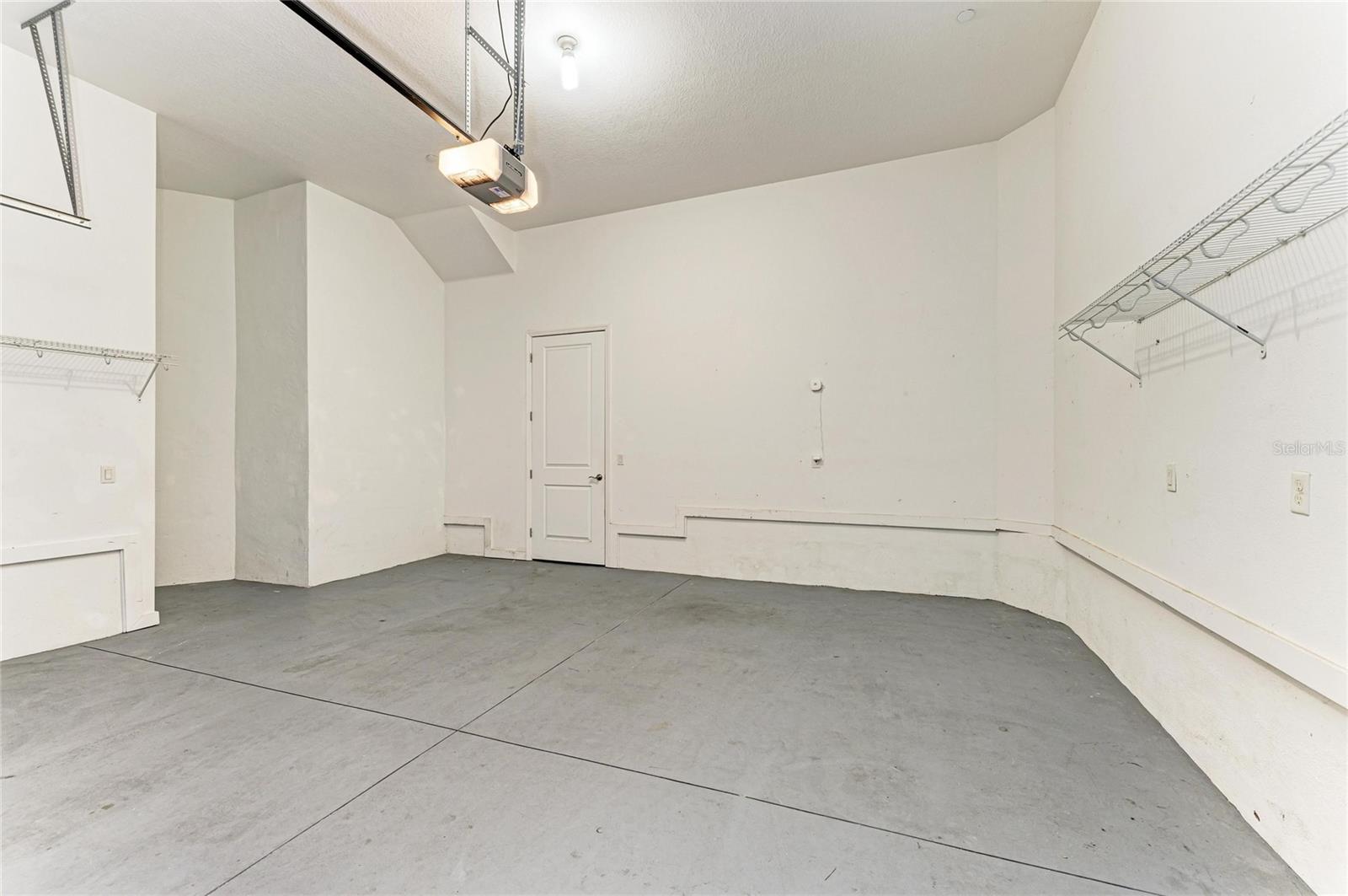 MANGROVE WALK ON HARBOUR ISLE PH 4 - Residential