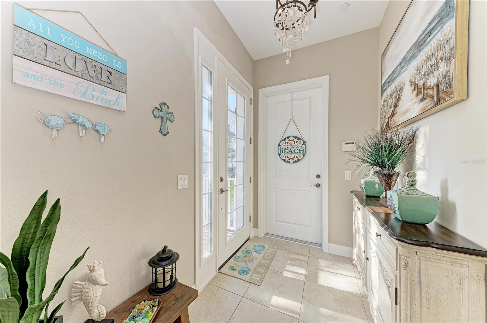 MANGROVE WALK ON HARBOUR ISLE PH 4 - Residential