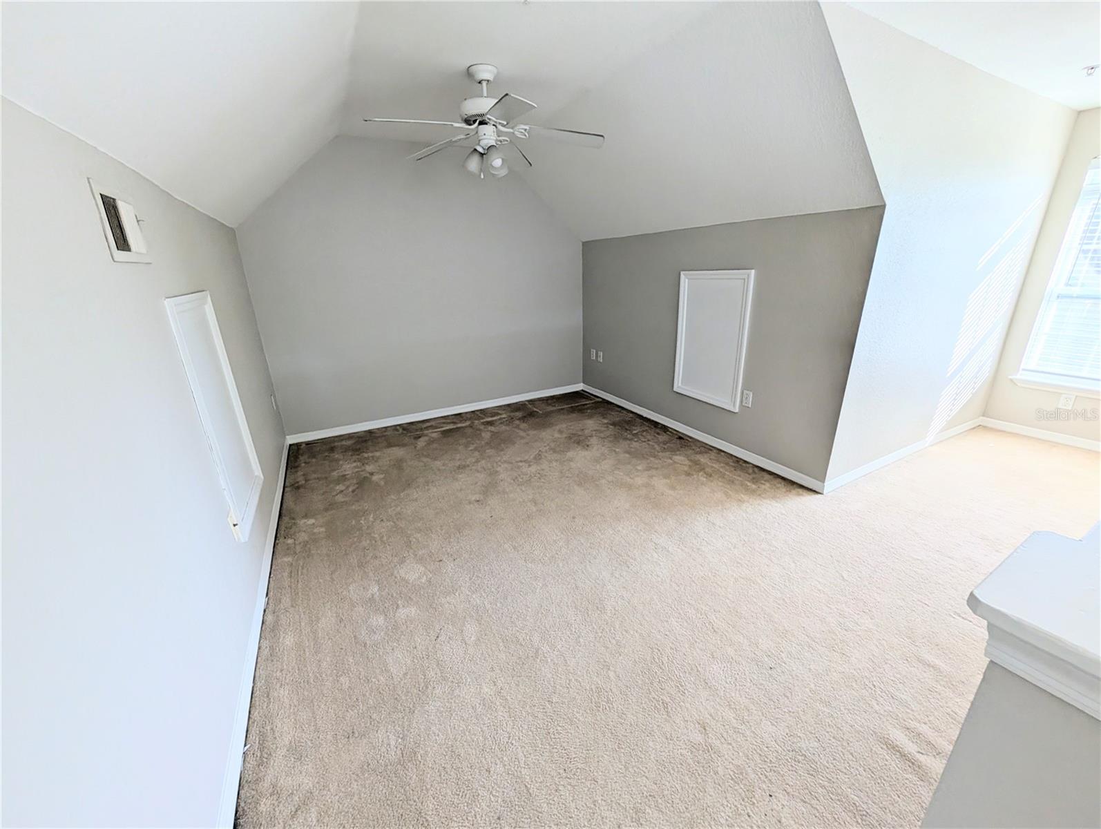 ADMIRALS WALK - Residential