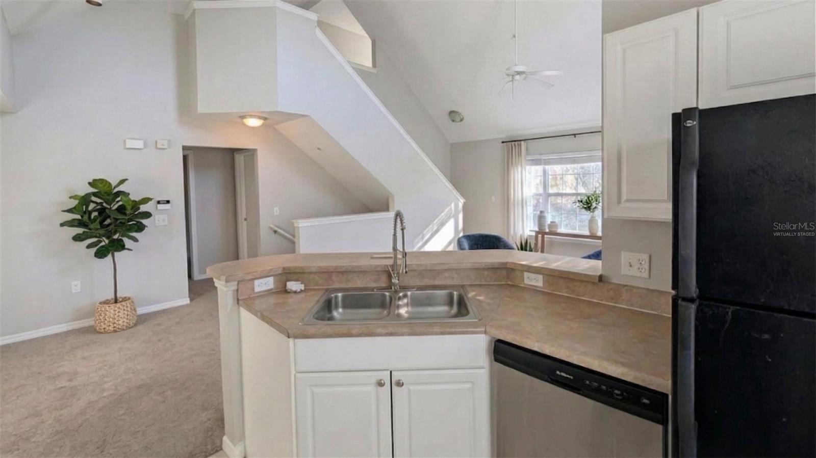 5531 ROSEHILL ROAD 203