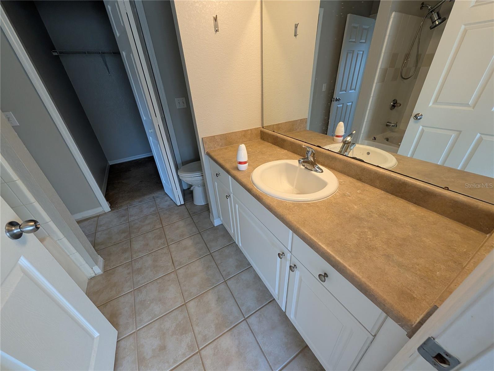 ADMIRALS WALK - Residential