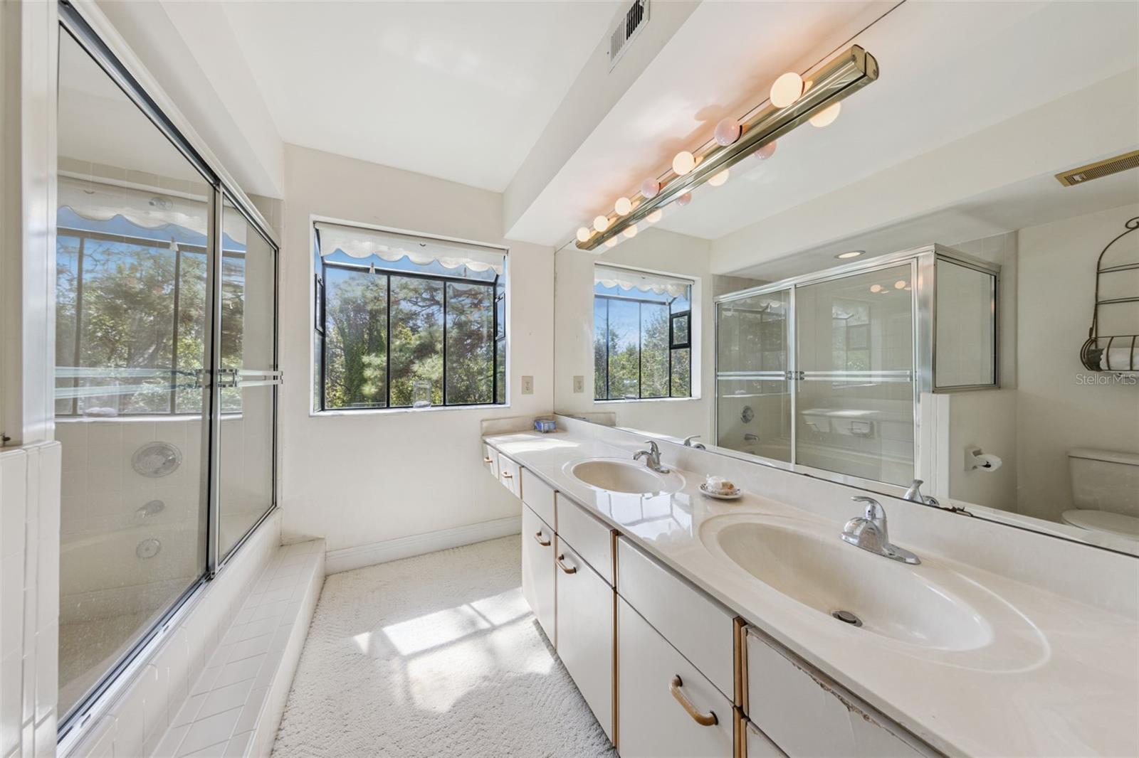 LAKESIDE AT SHADOWBAY - Residential