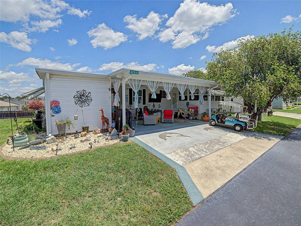 Photo of 37513 Campo Avenue, Zephyrhills, FL 33541 (MLS # TB8518024)