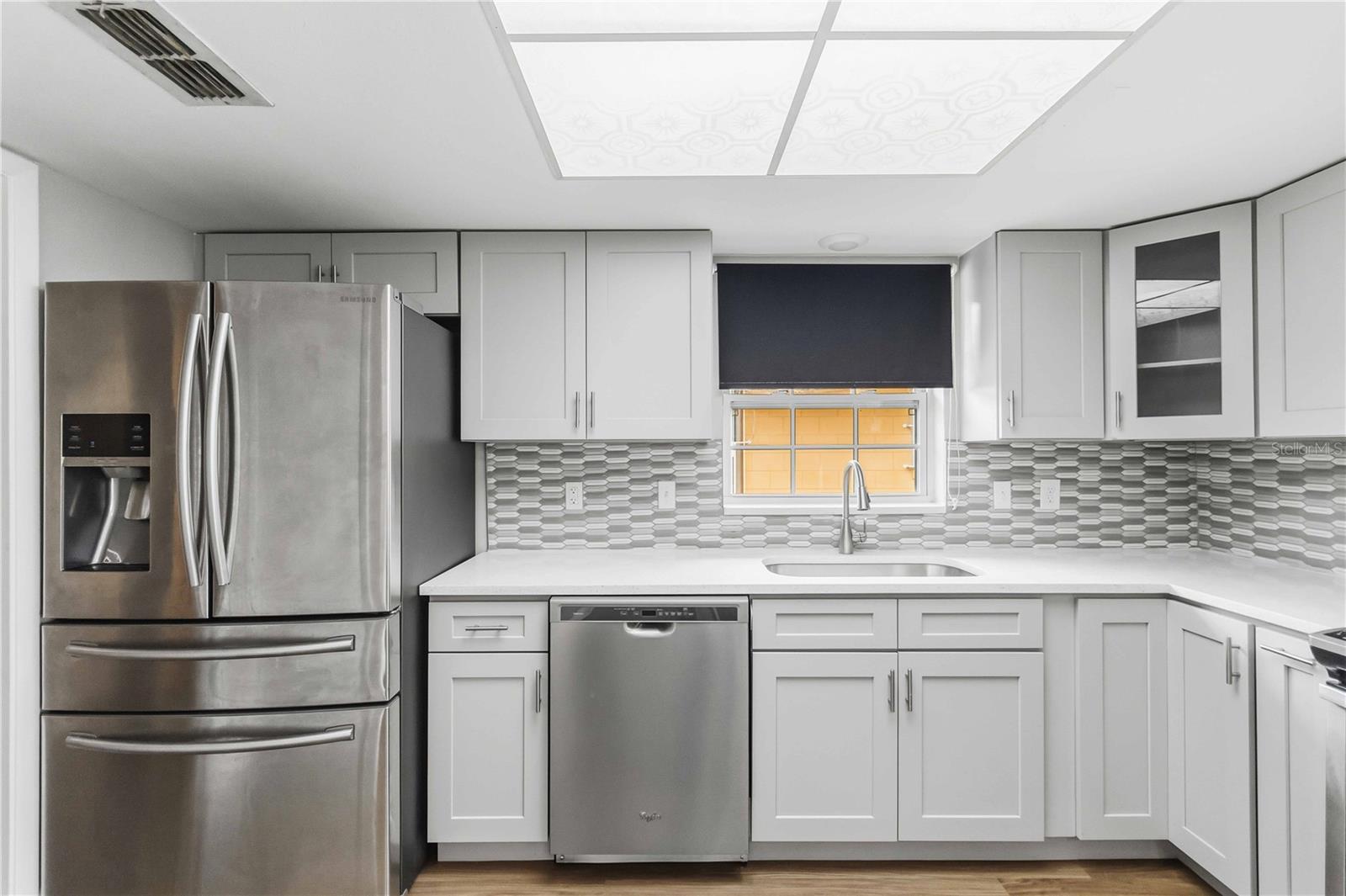 SOUTH POINTE - Residential