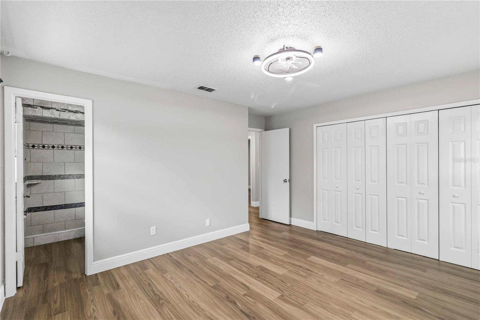 SOUTH POINTE - Residential