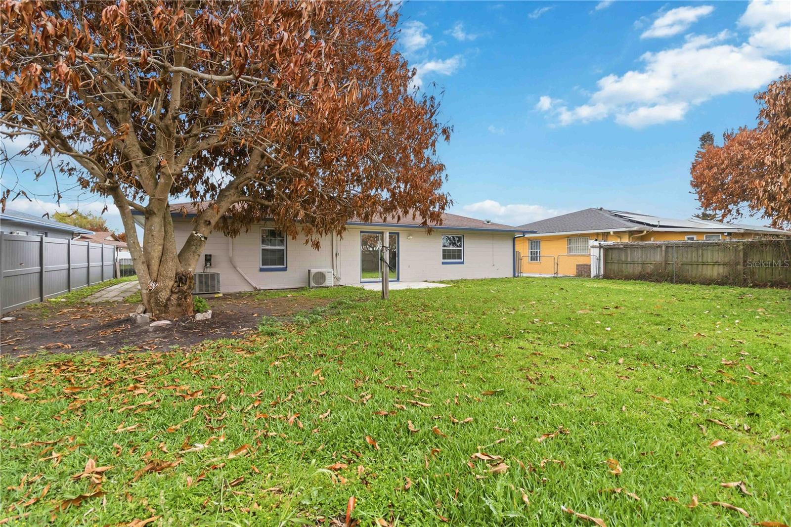 SOUTH POINTE - Residential